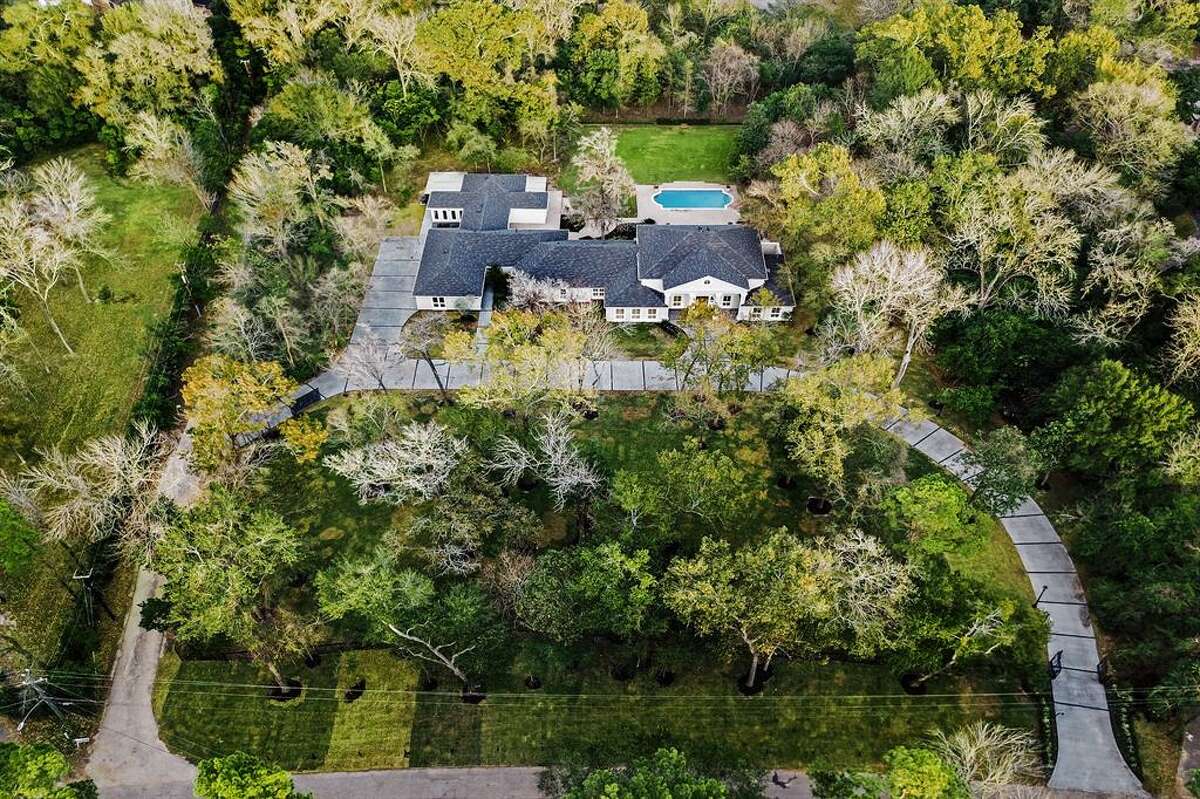 Houston's Rivercrest is a pricey enclave of homes, with lots 3 acres