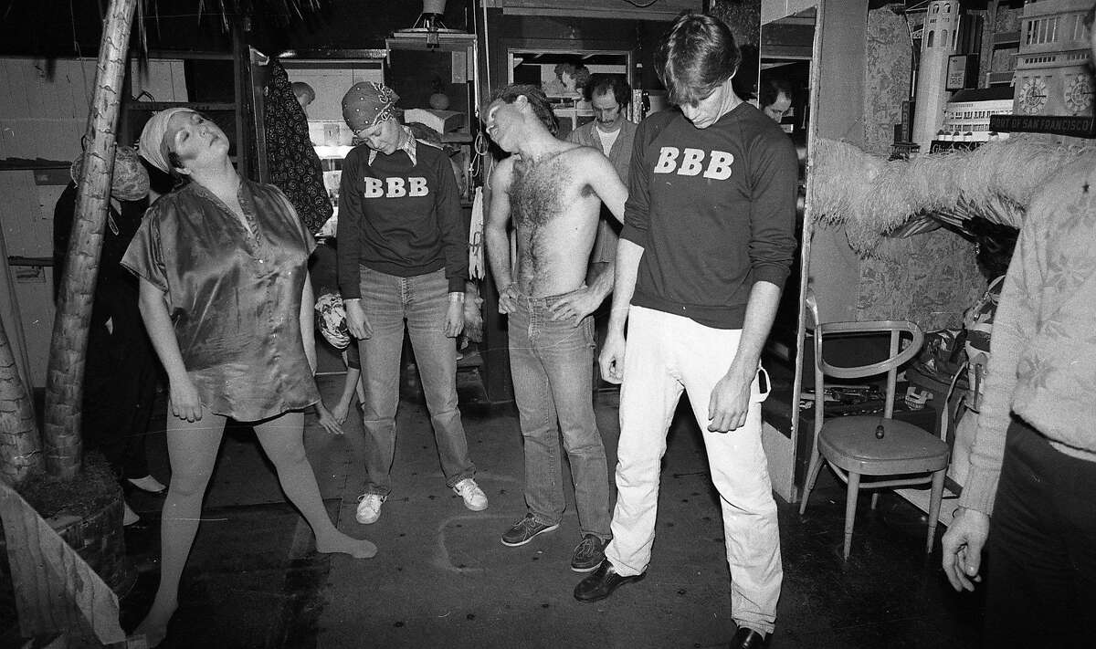 ‘Beach Blanket Babylon’ Behindthescenes photos from musical revue’s