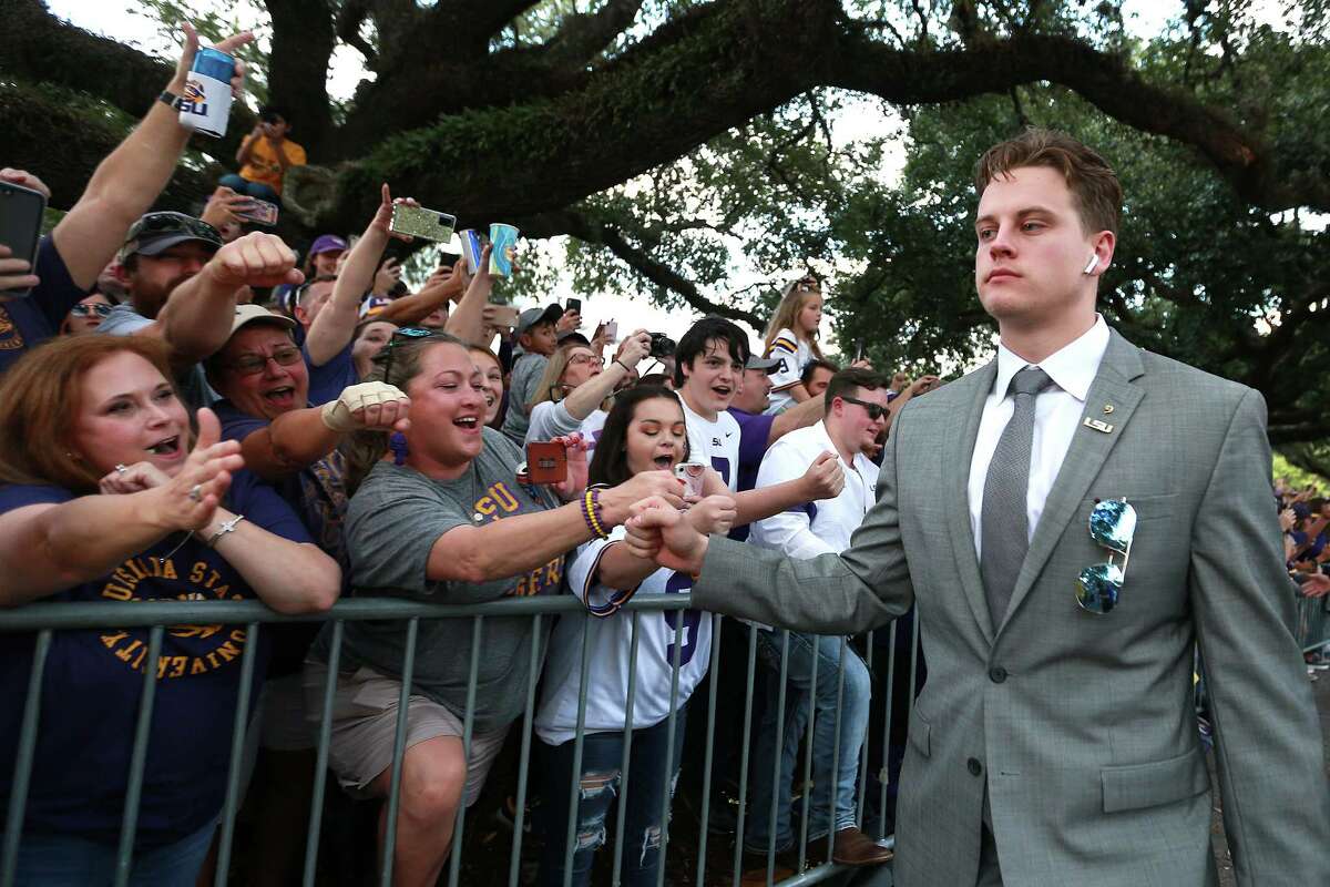 Heisman Trophy winner, LSU quarterback Joe Burrow claims Aussie Matthew  Dellavedova as favourite player