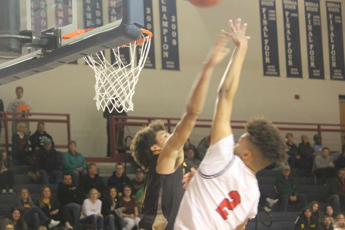 The Big Rapids Cardinals soared to a 85-48 win over Tri County on Thursday in CSAA action.