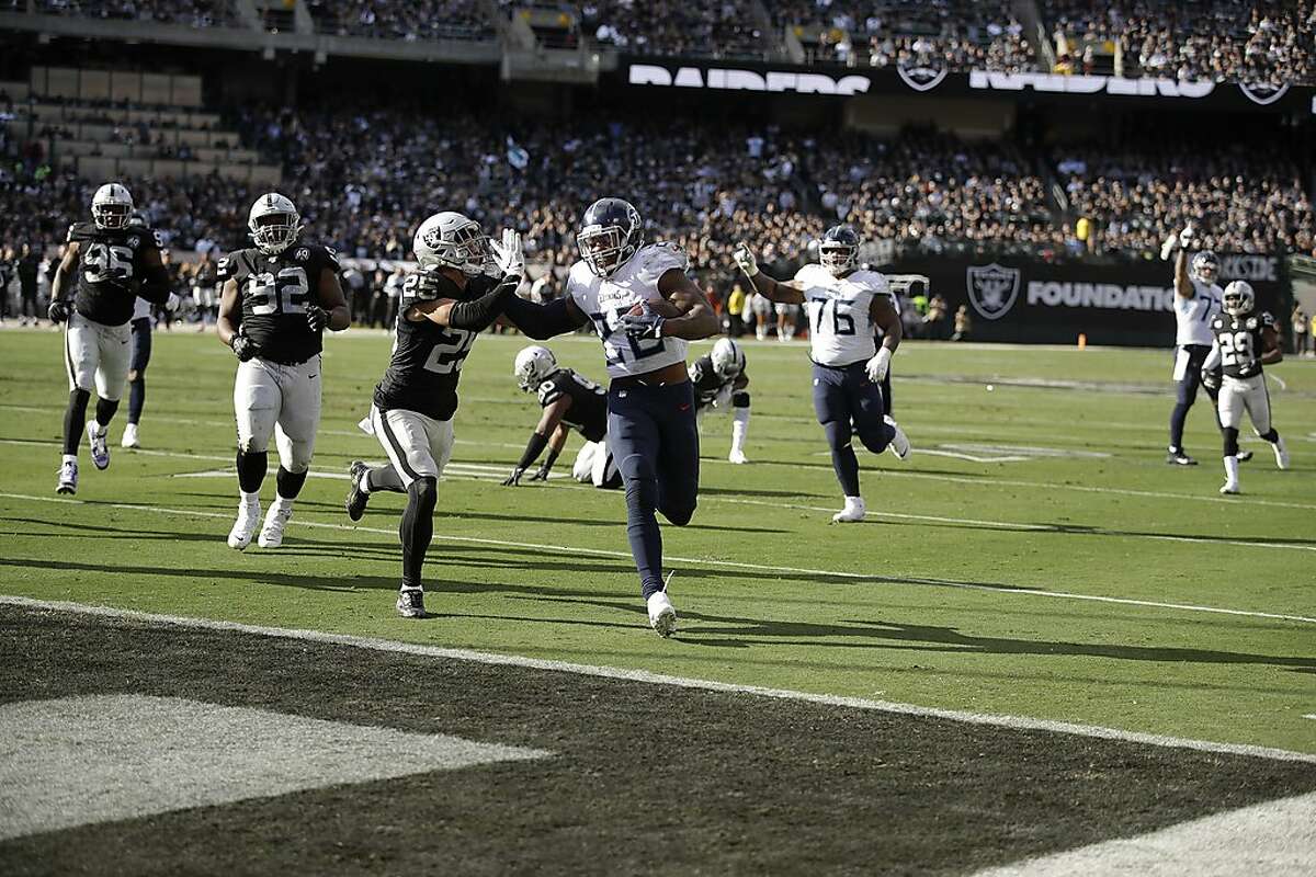 Inside the Giants-Raiders matchup Sunday in Oakland