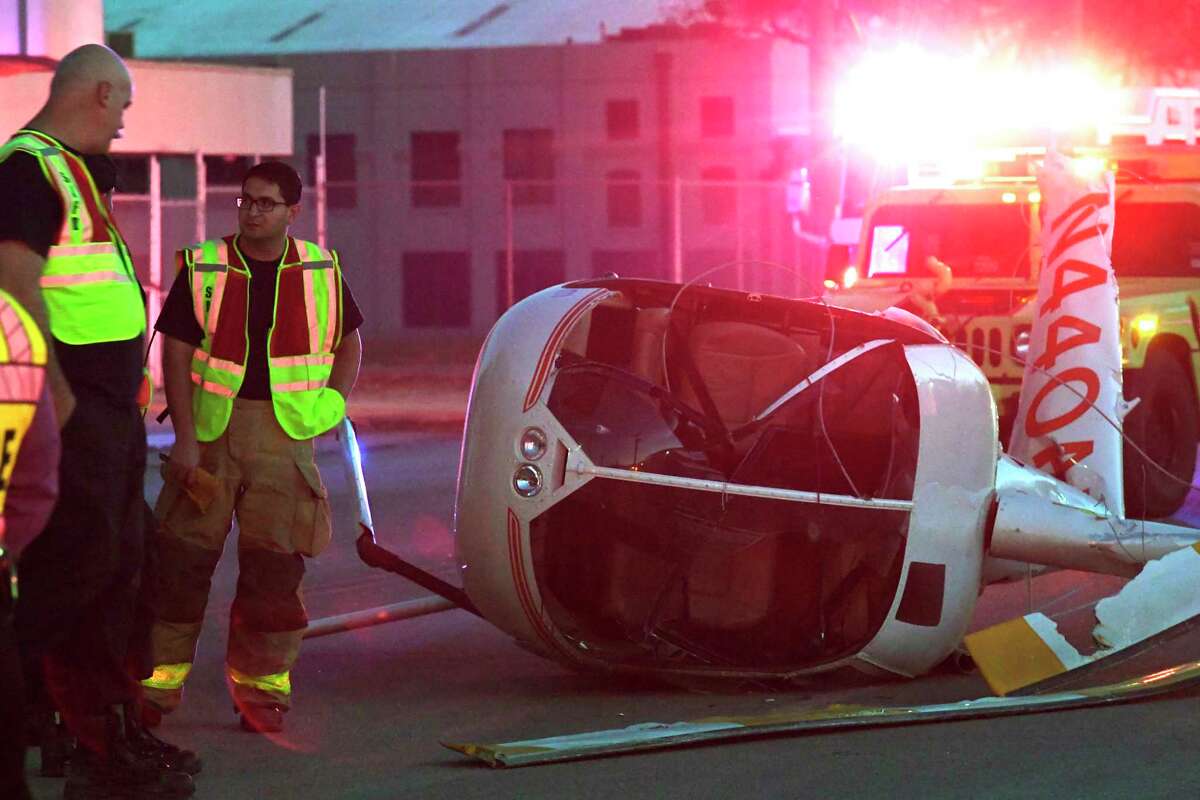 Helicopter crashes after hitting power lines while attempting an