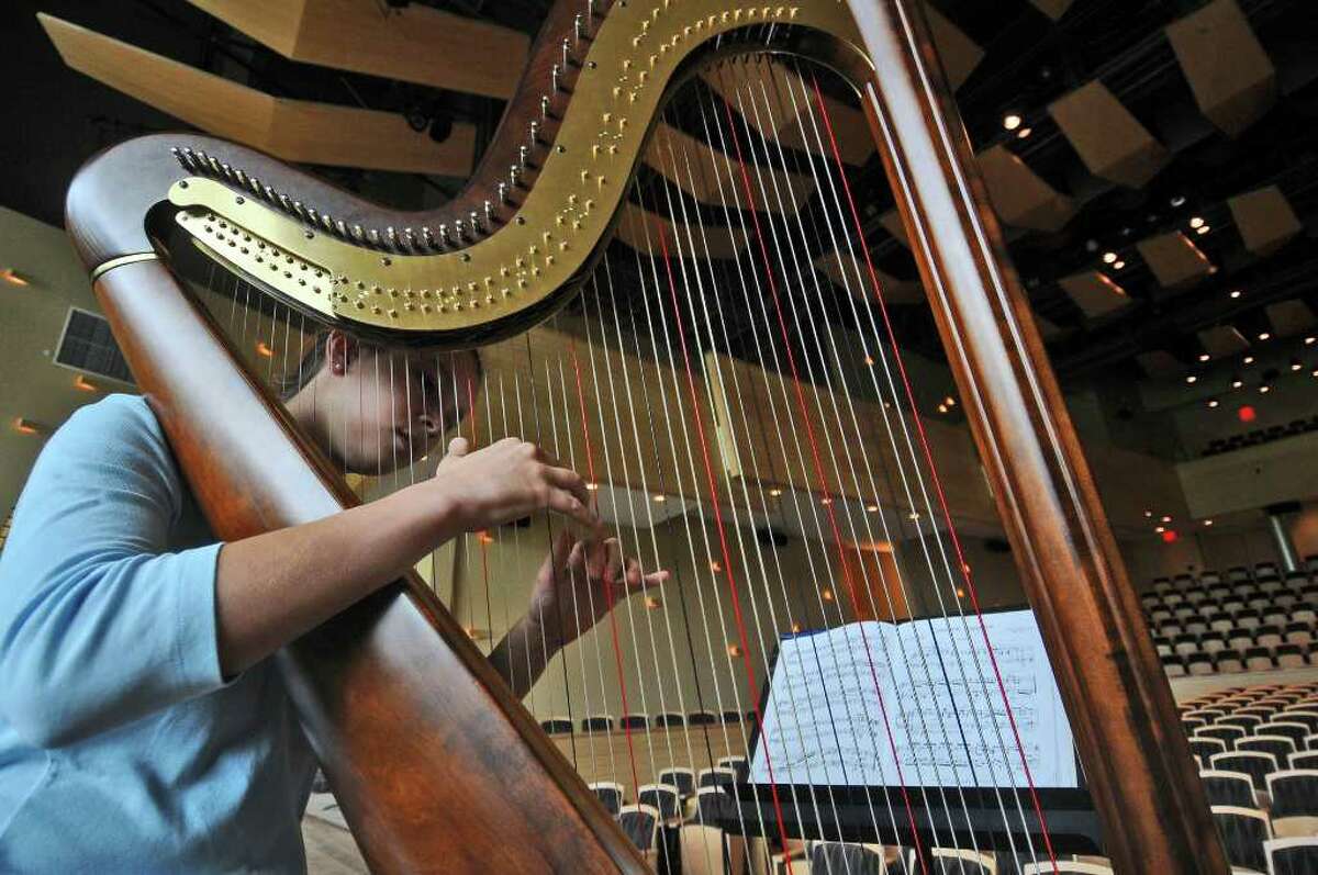 Philadelphia Orchestra harpist gathers young musicians at Saratoga Harp