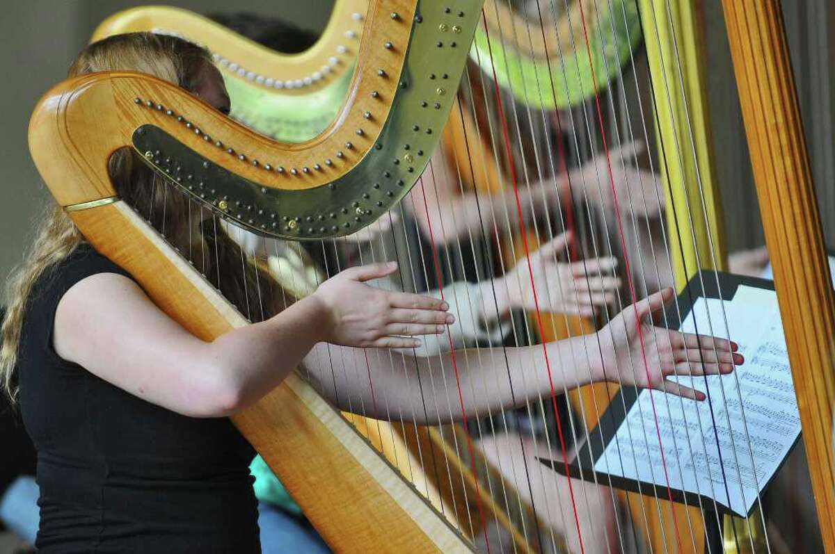 Philadelphia Orchestra harpist gathers young musicians at Saratoga Harp