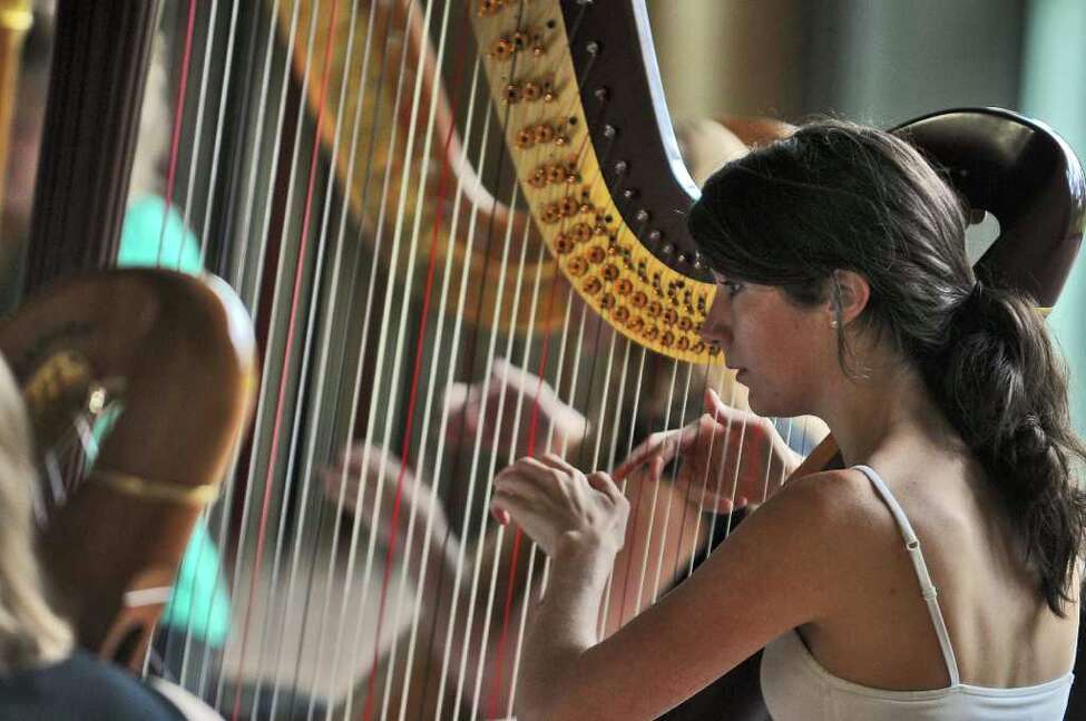 Philadelphia Orchestra harpist gathers young musicians at Saratoga Harp Colony