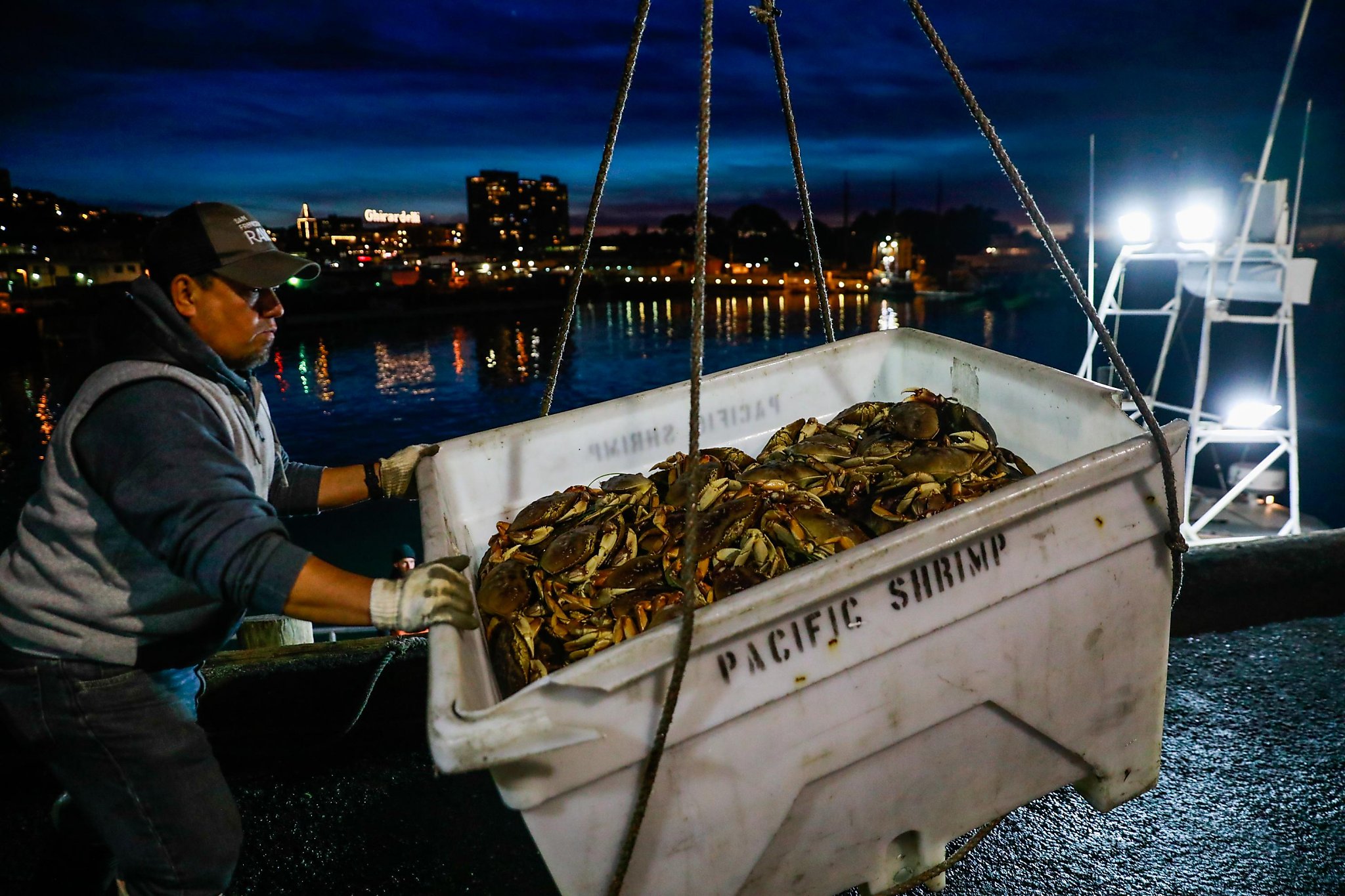 Commercial Dungeness crab season gets cracking after delay