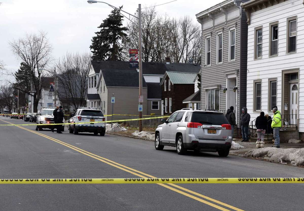 Police Man shot estranged wife, tried to kill himself in Troy