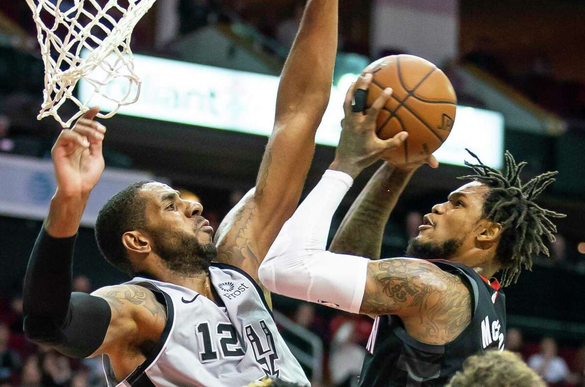 Spurs' Forbes receives huge assist from mother