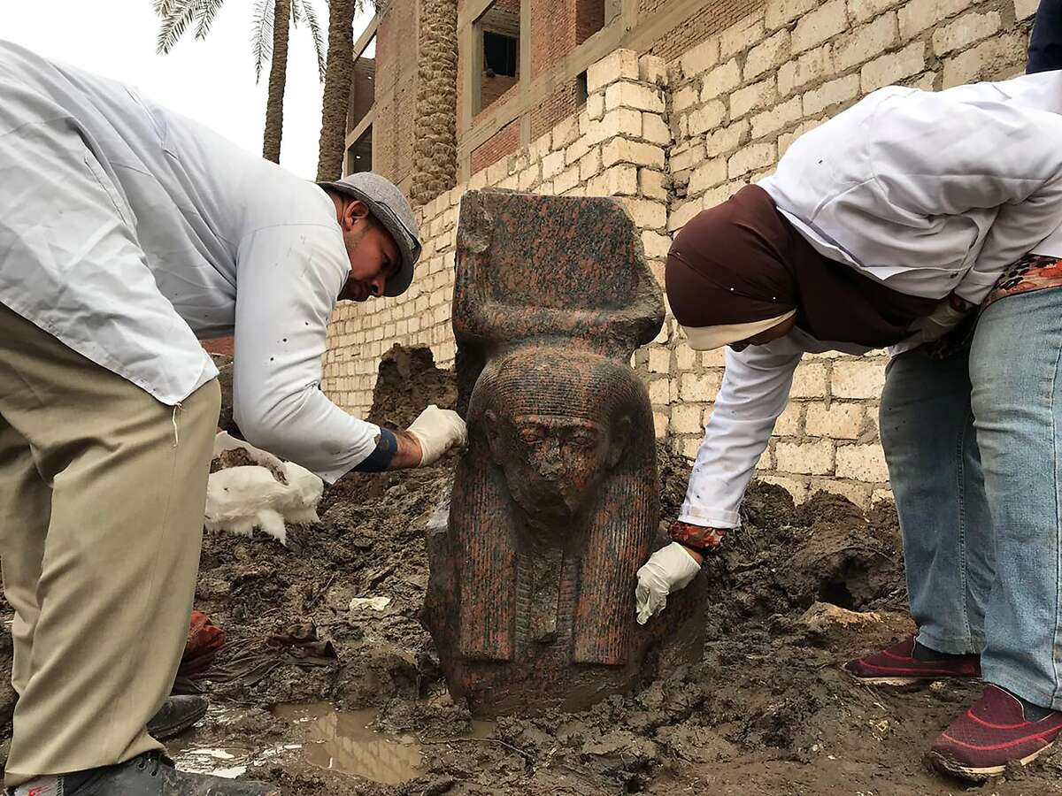 Egyptian Officials Unveil New Archaeological Finds