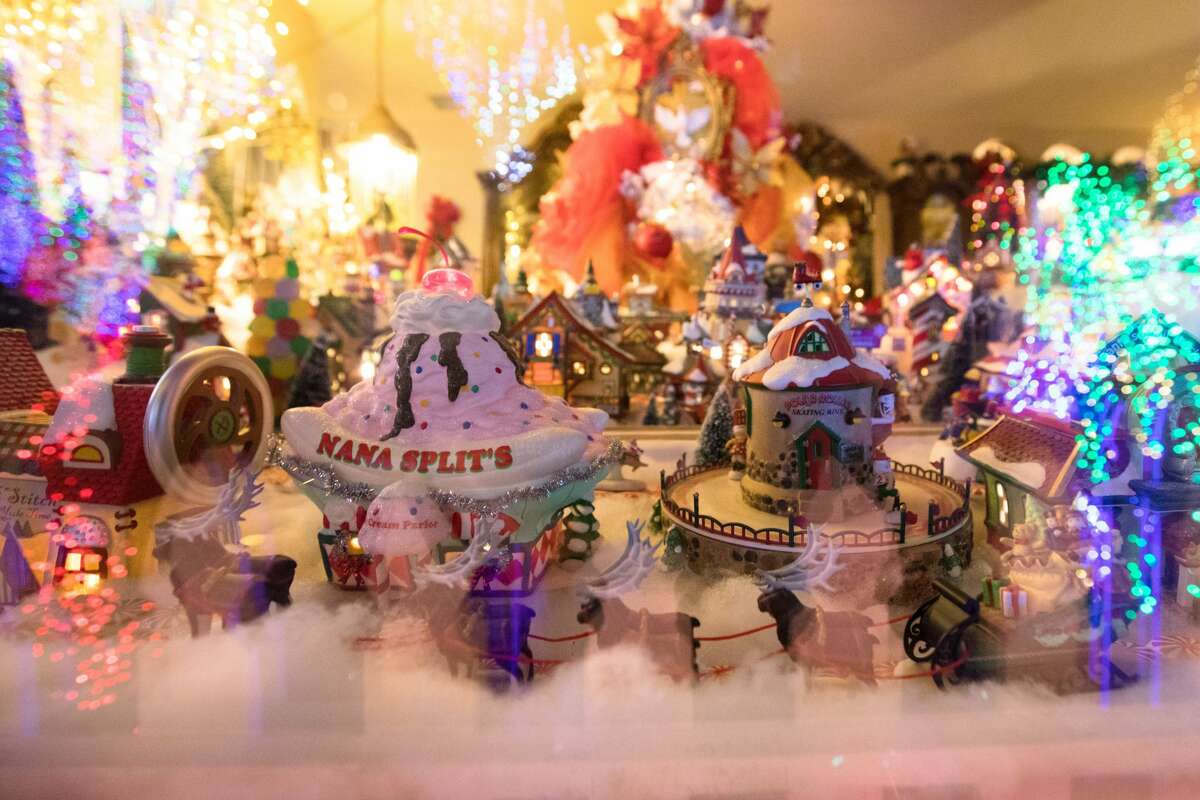 Deacon Dave's Christmas display lights up Bay Area with over 640,000 lights