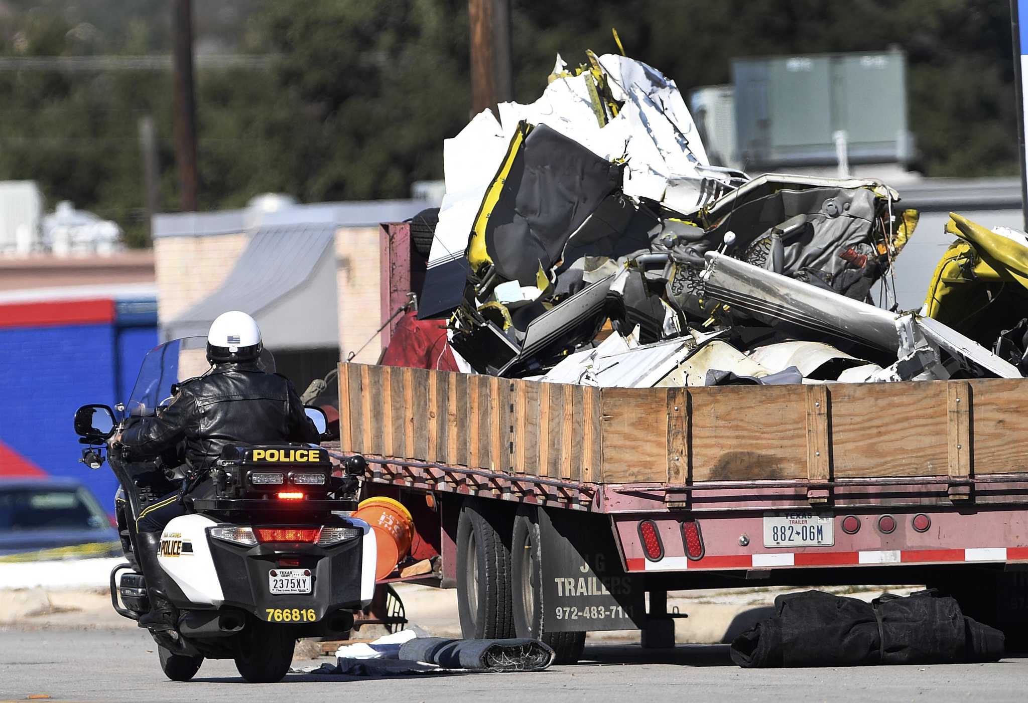 NTSB report plane that crashed in San Antonio dropped at nearly 90 degrees