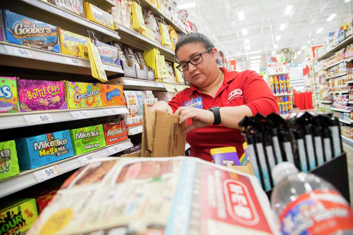 HEB MacGregor store brings fresh food, concern to Third Ward