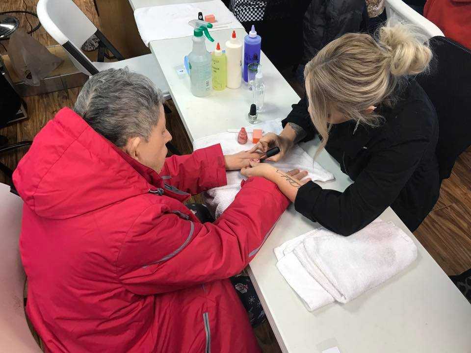 'Oh, I look lovely': Beauty school pampers adults with special needs