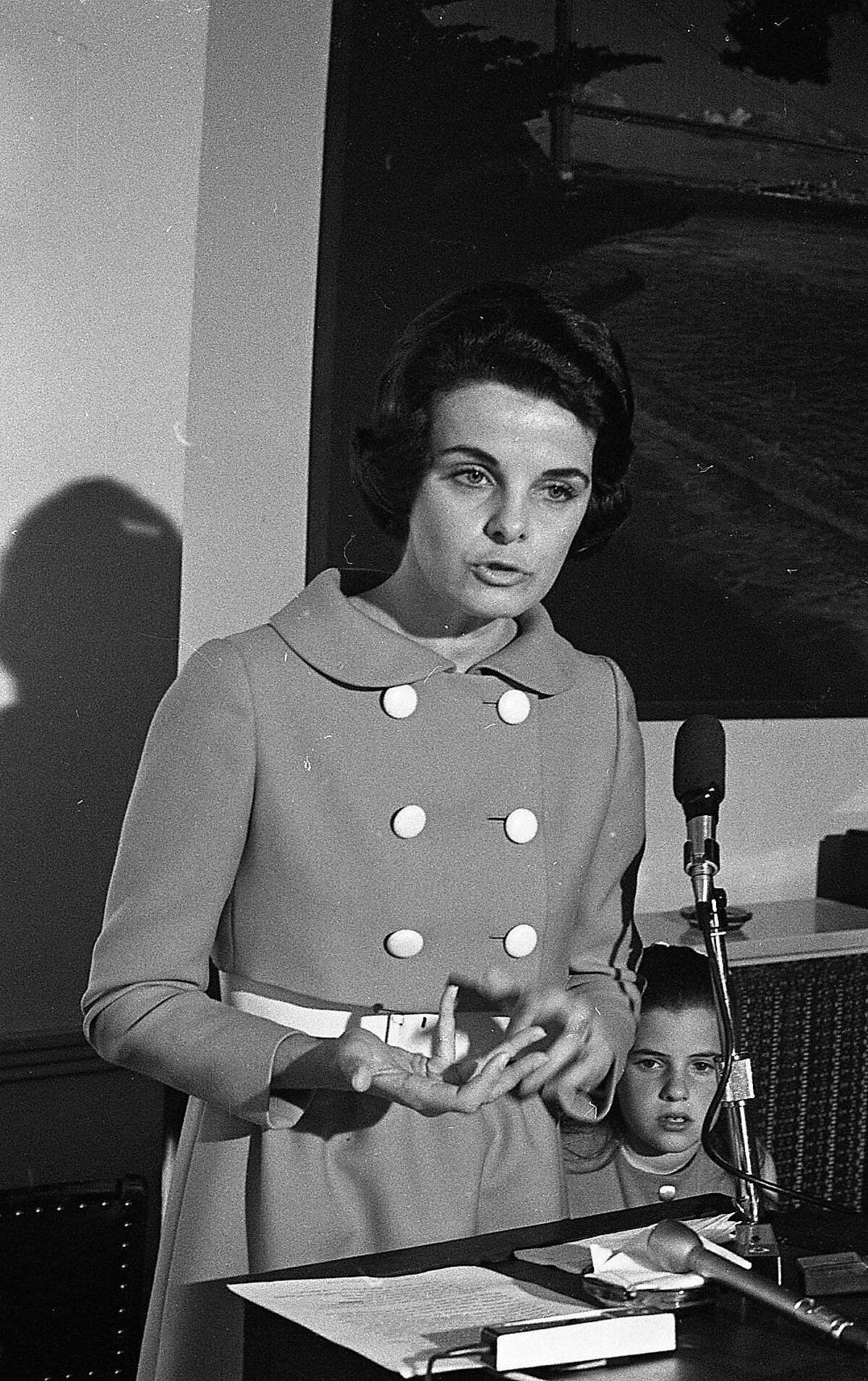 Dianne Feinstein’s early SF years: Trove of photos pulled from archive