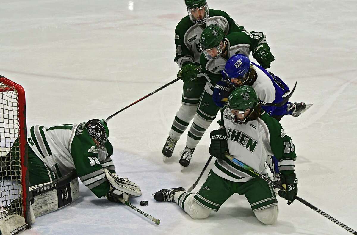 saratoga-hockey-defeats-shenendehowa