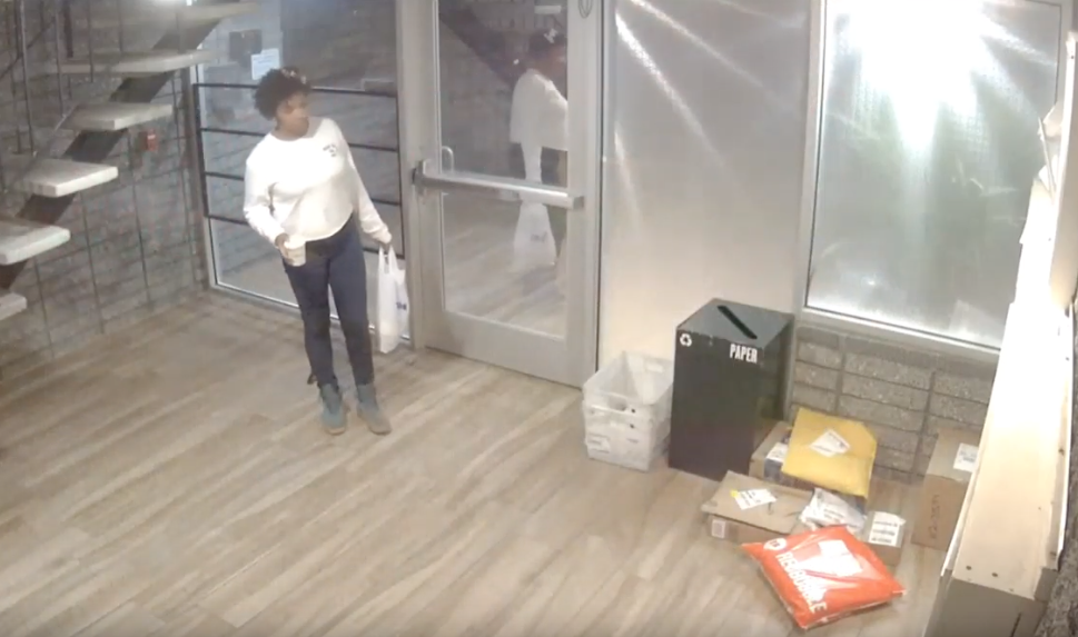 DoorDash driver delivers food, appears to steal packages at Berkeley ...