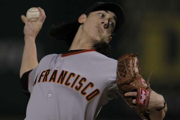 Memorable Moments Tim Lincecum Delivers S F Giants First World