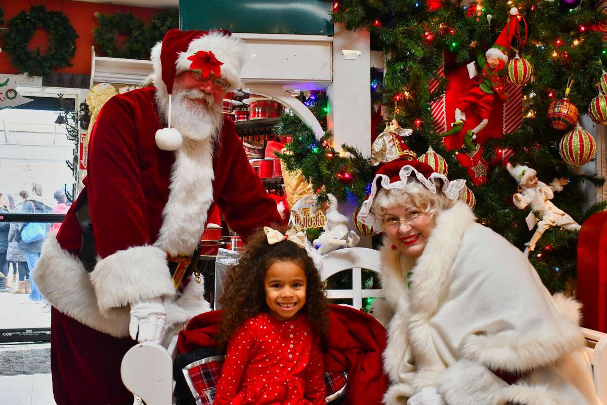 SEEN Santa visits Hollandia Nursery in Bethel 2019