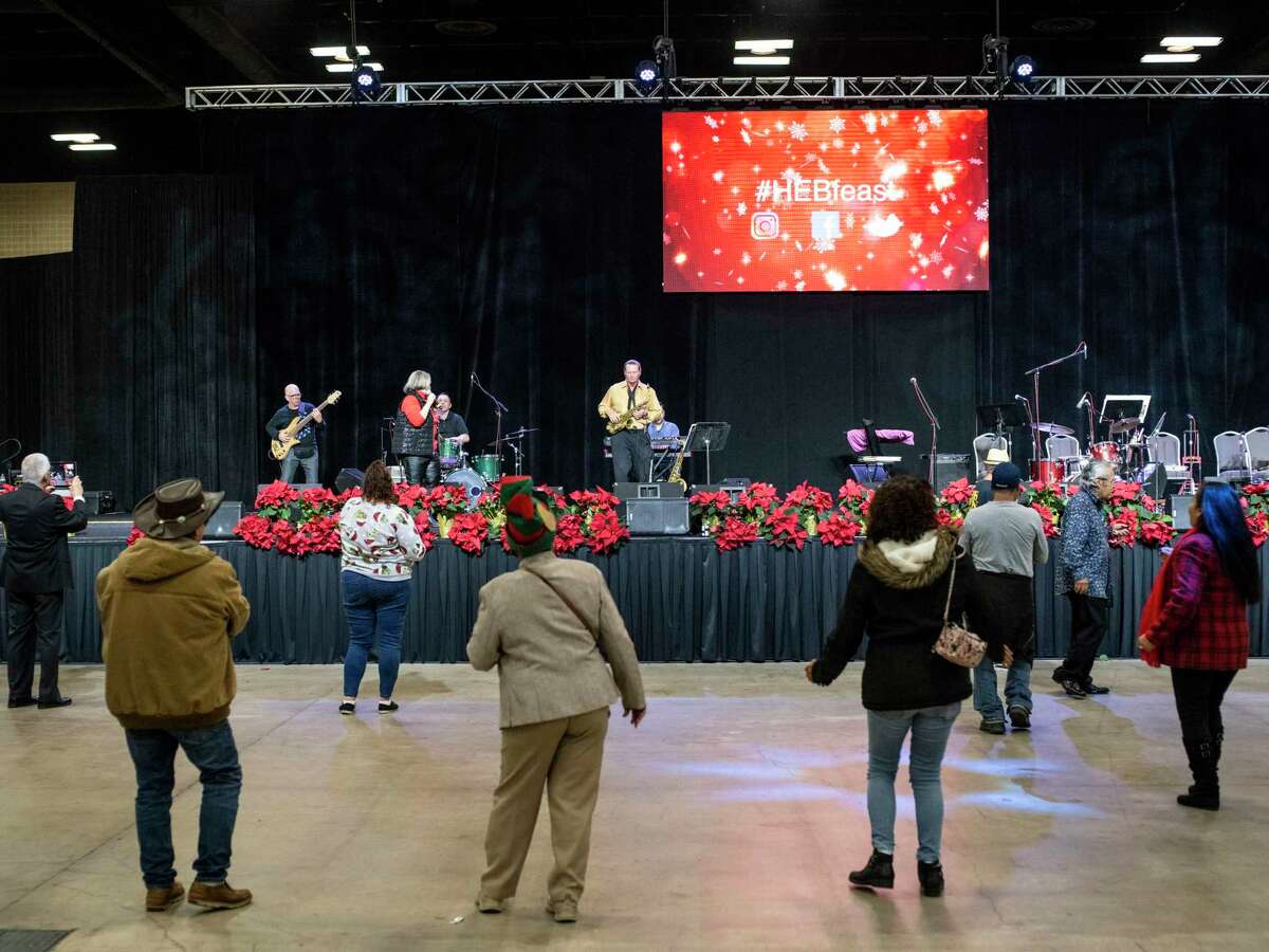 Annual Feast Of Sharing Brings Thousands Downtown For A Holiday Meal