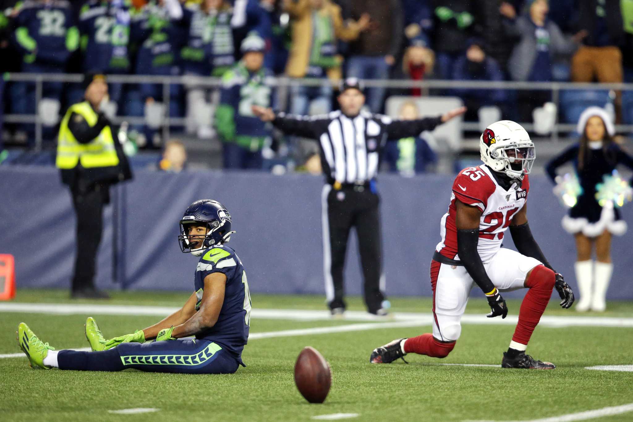 Photo: Cardinals beat the Seahawks 27-13 in Seattle. - SEA2019122212 