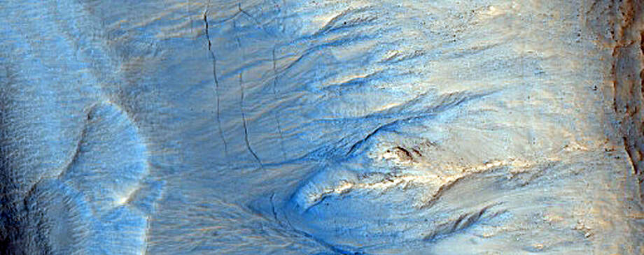 Gully Monitoring Photo: NASA/JPL/University Of Arizona