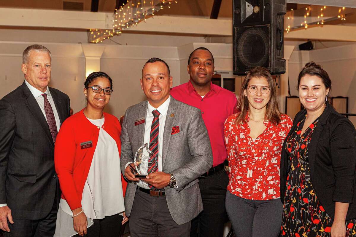 Valley Chamber honors Modern Plastics, Peralta Design