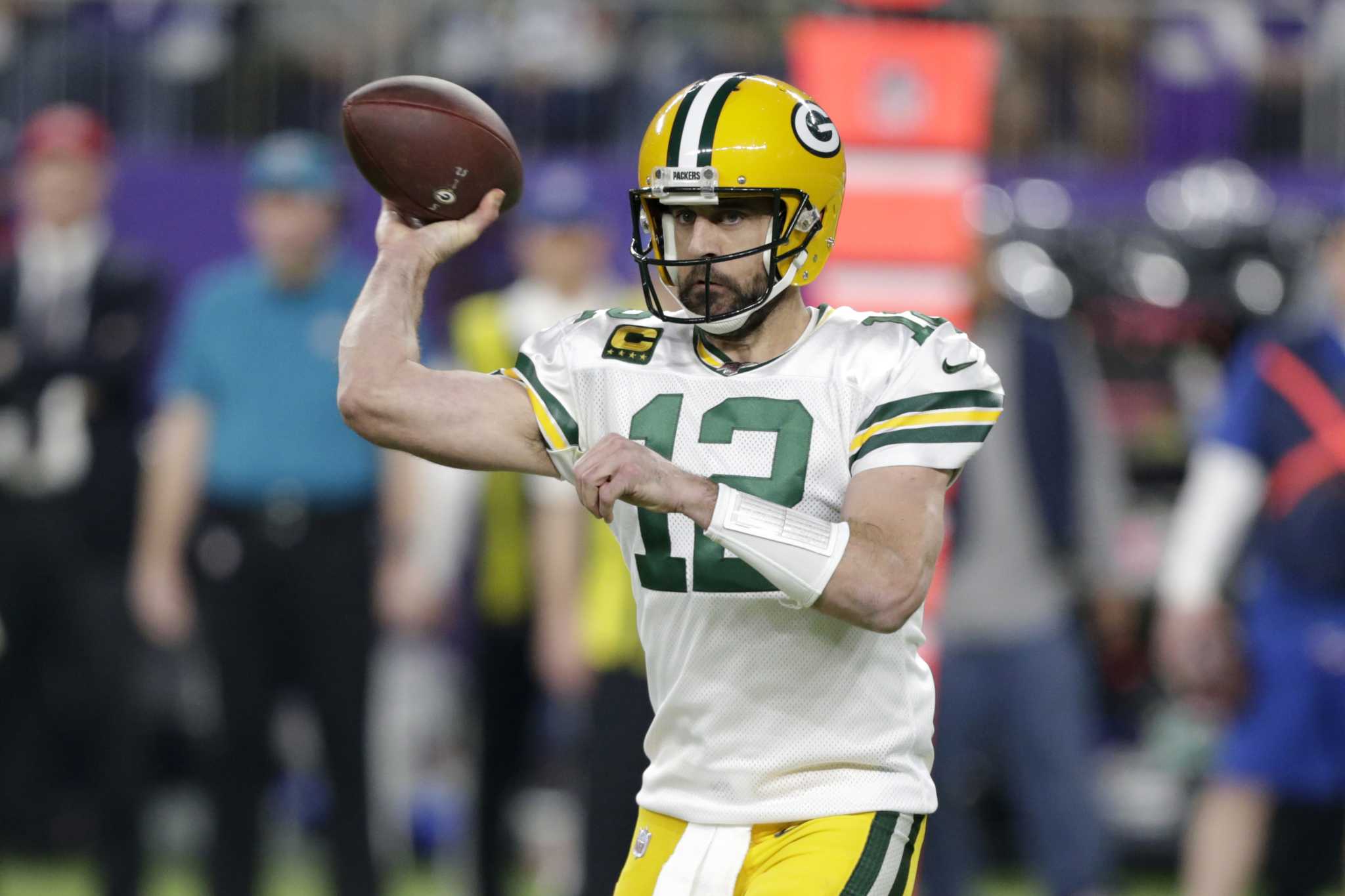 Packers win NFC North title with 23-10 victory over Vikings