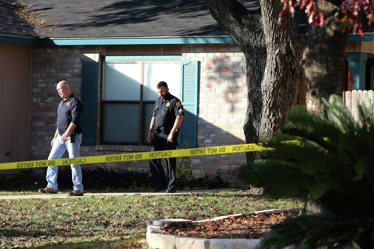 Pregnant woman shot, killed during child exchange on Christmas ...