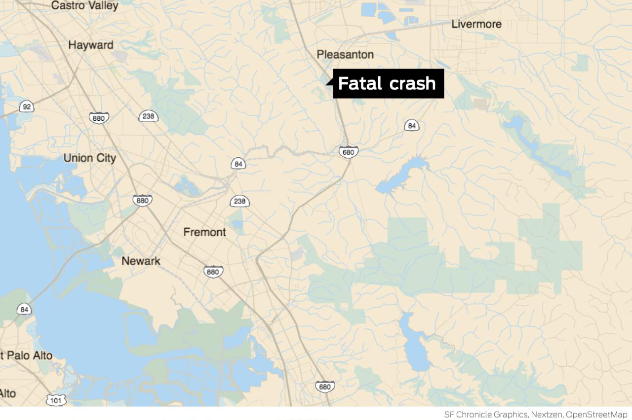3 teens killed, 2 injured in Christmas night crash near Pleasanton