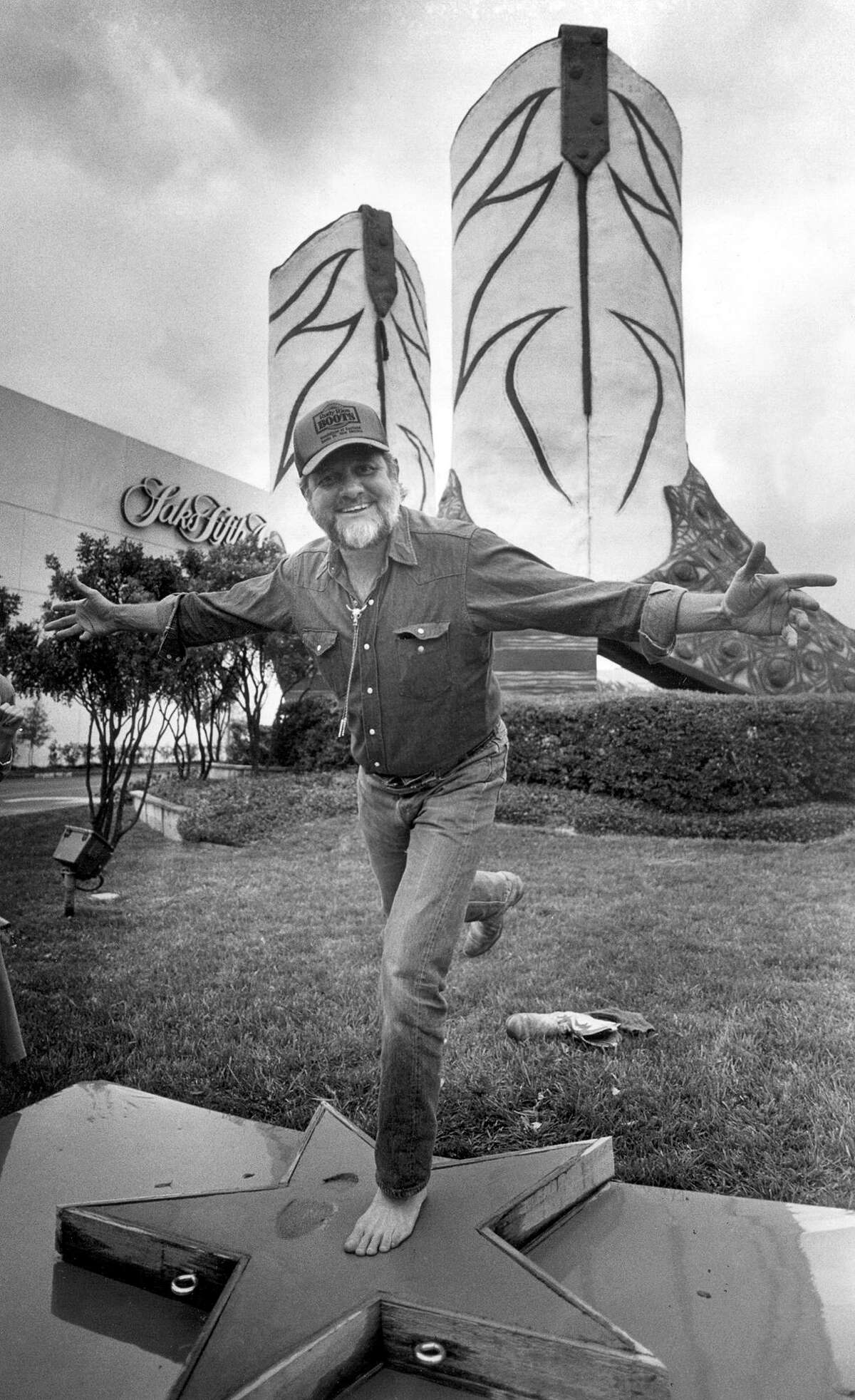 San Antonio's giant North Star Mall boots recognized by Guinness World  Records