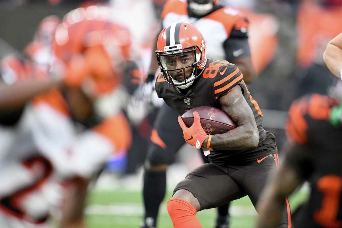 CLEVELAND, OHIO - DECEMBER 08: Wide receiver Jarvis Landry #80 of the Cleveland Browns runs for a gain during the second half against the Cincinnati Bengals at FirstEnergy Stadium on December 08, 2019 in Cleveland, Ohio. The Browns defeated the Bengals 27-19. (Photo by Jason Miller/Getty Images)