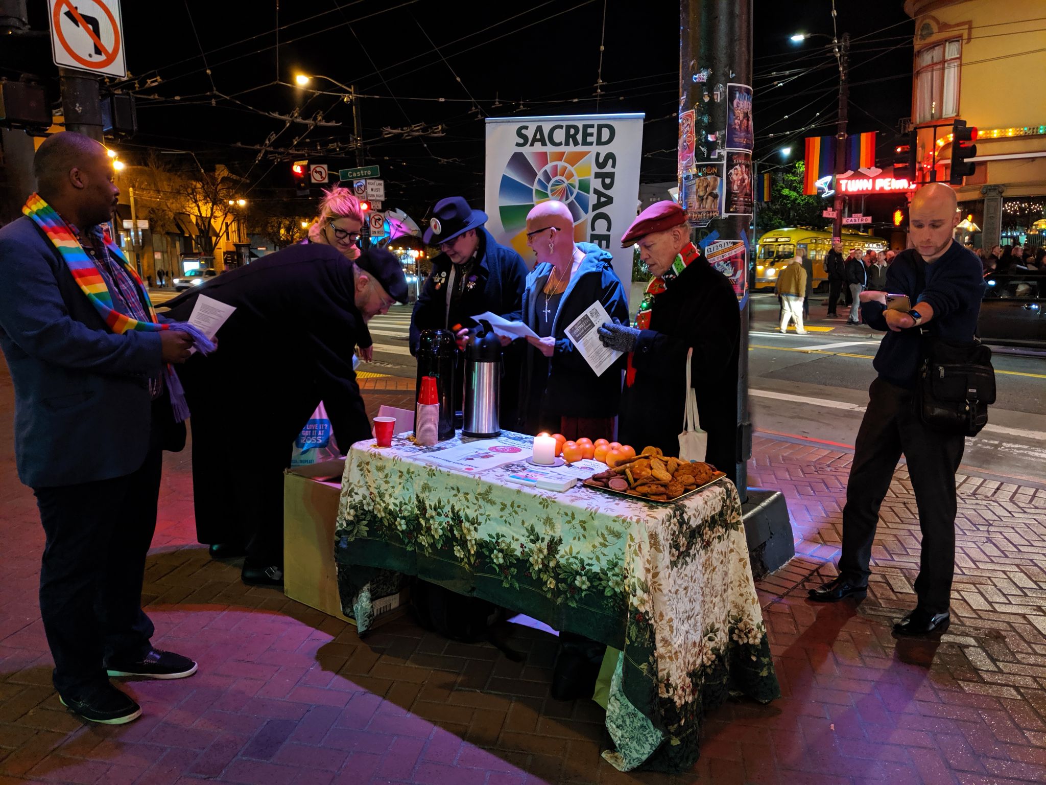 christmas eve masses in sf 2020 What It S Like To Attend A Christmas Eve Mass For The Queer And Homeless In Sf Sfgate christmas eve masses in sf 2020