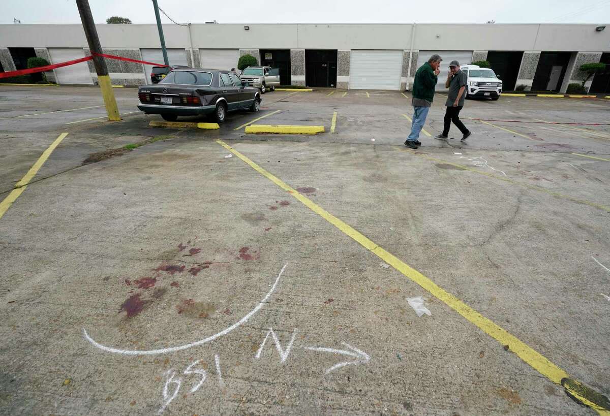 Ambushstyle shooting leaves 2 dead, 7 injured in northern Harris County