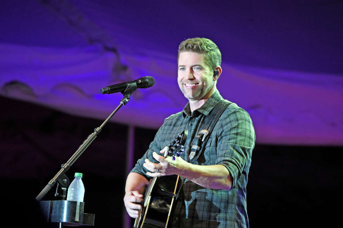 Cowboys Dancehall has announced that Josh Turner will perform live at the venue on Friday, January 3, 2019.  