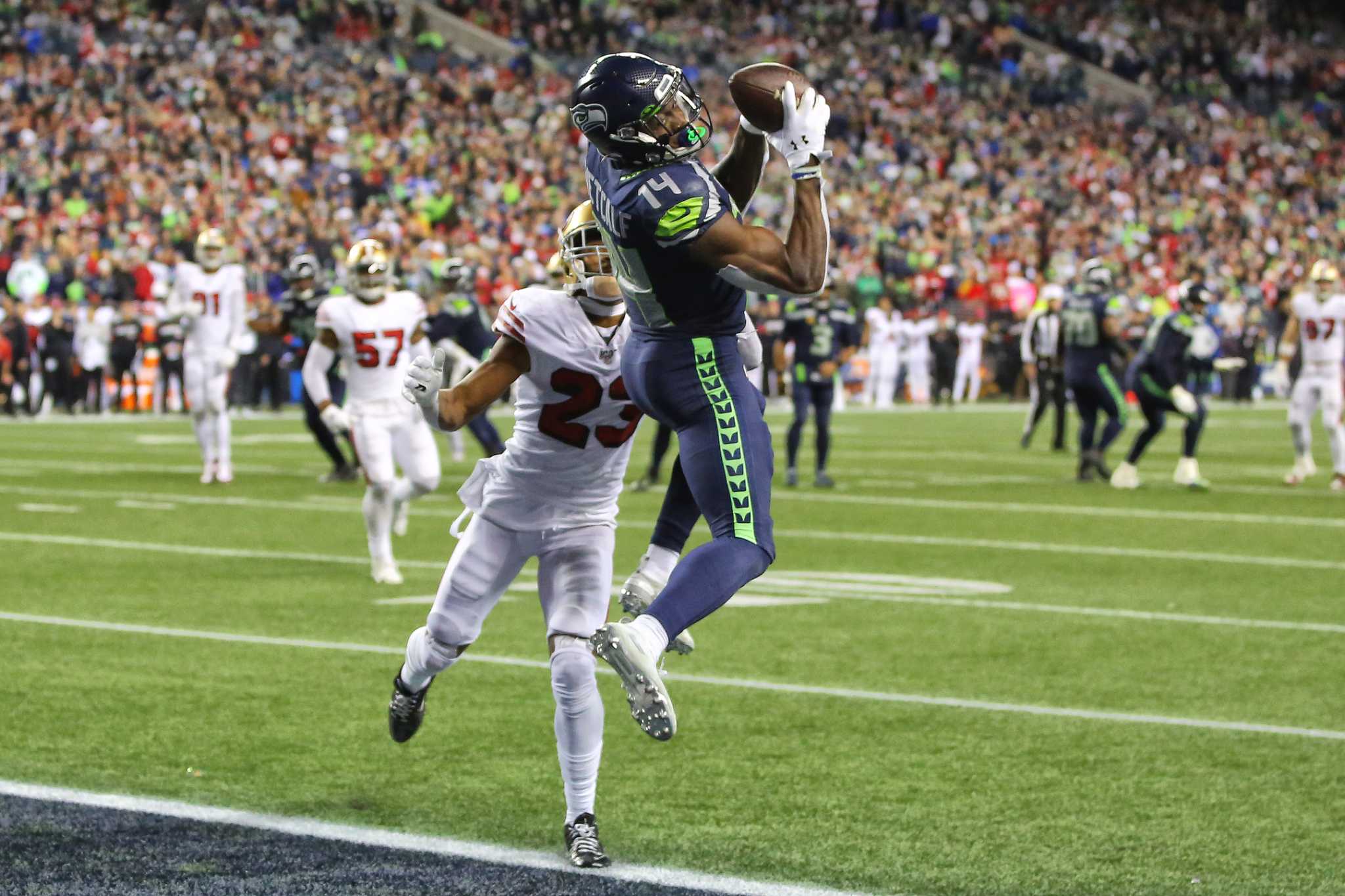 Schottenheimer: Seattle Seahawks talking 'at length' to expand WR