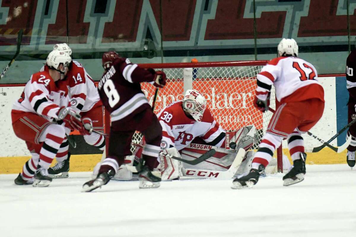 RPI hockey searching for standout in goal