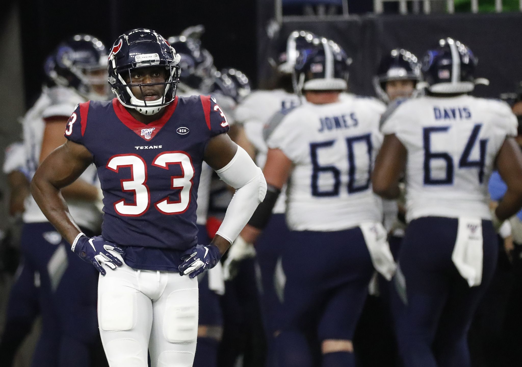 Charles Omenihu cheers on Deshaun Watson against Texans