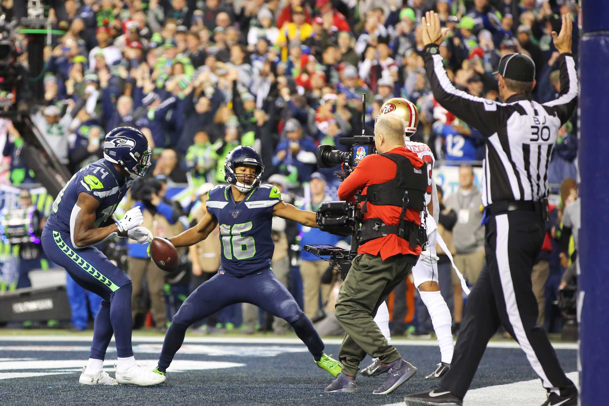 How to Stream Seattle Seahawks Games Live with a VPN - EarthWeb