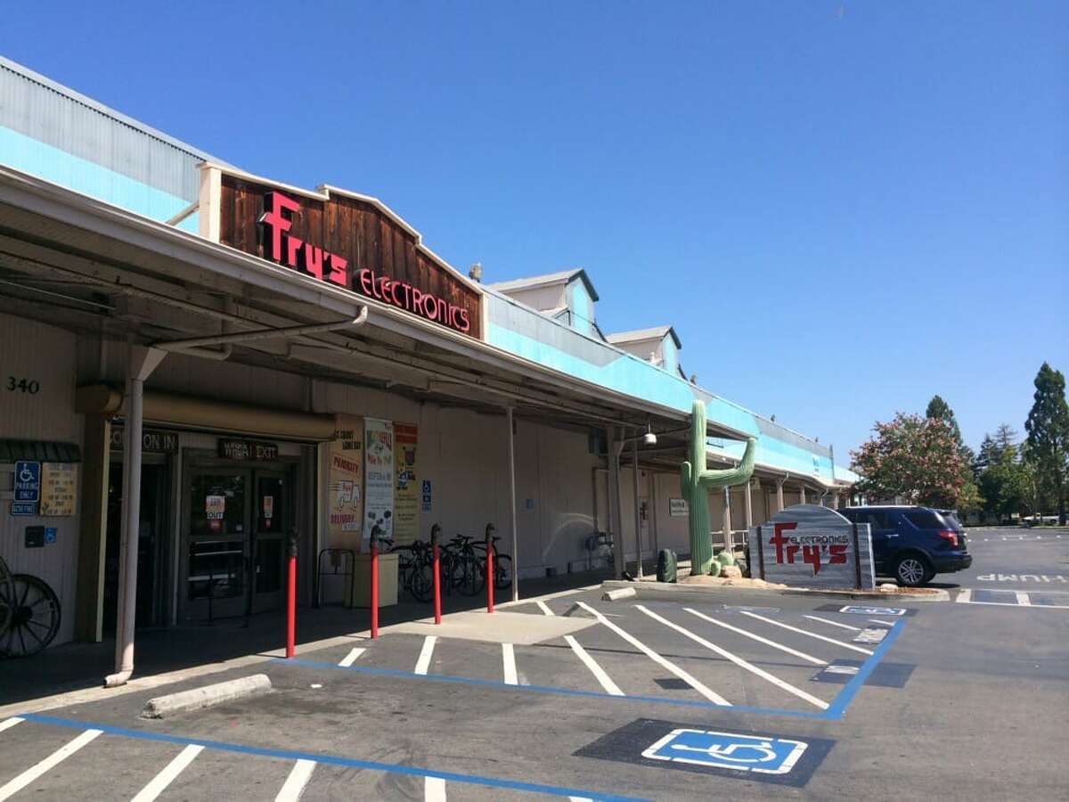 One of Bay Area's few Fry's Electronics stores closes