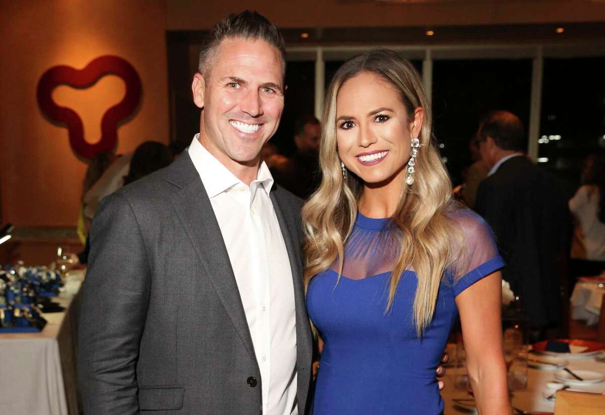 Olympic ice skater Chad Hedrick receives Klein ISD's Alumnus of the