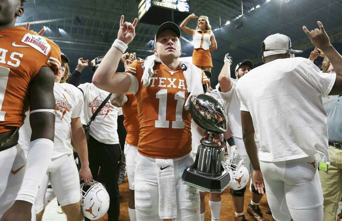 Two Texas Longhorns sent home, will not play in Valero Alamo Bowl