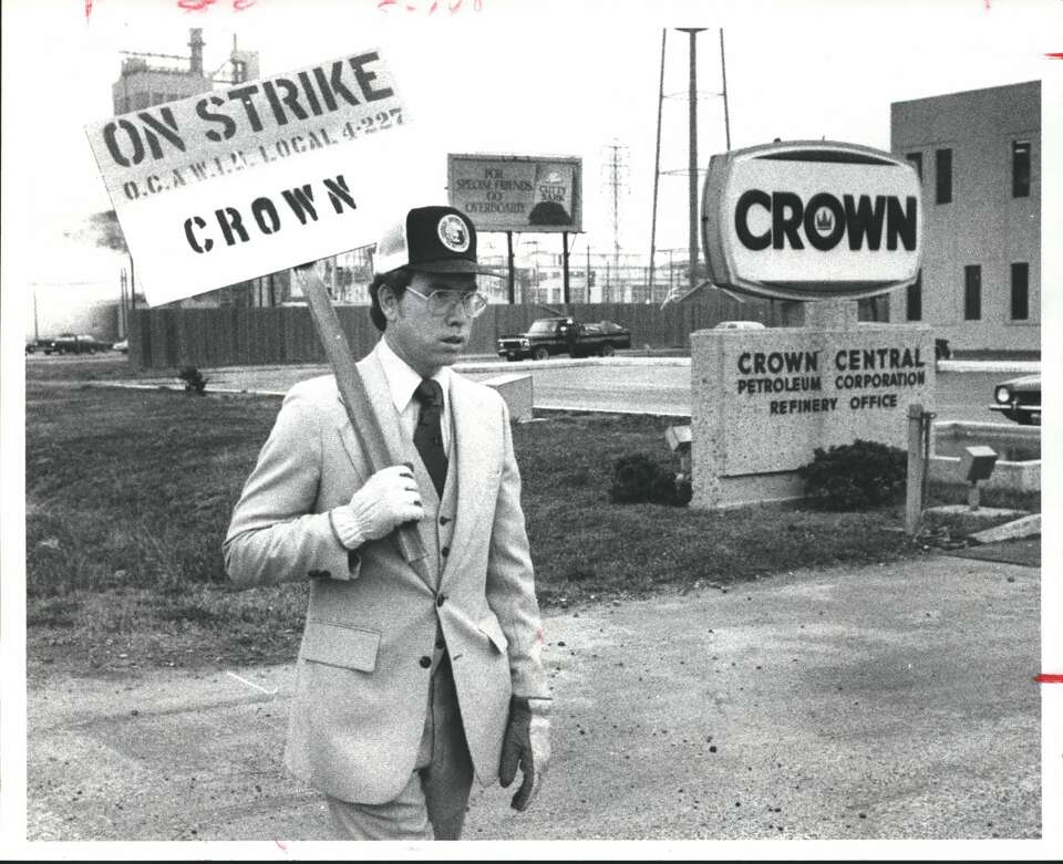 Photos show Houston life as the 1980s began