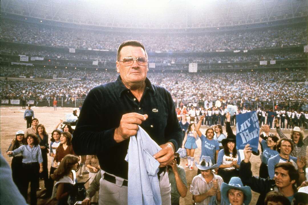 Photos show Houston life as the 1980s began