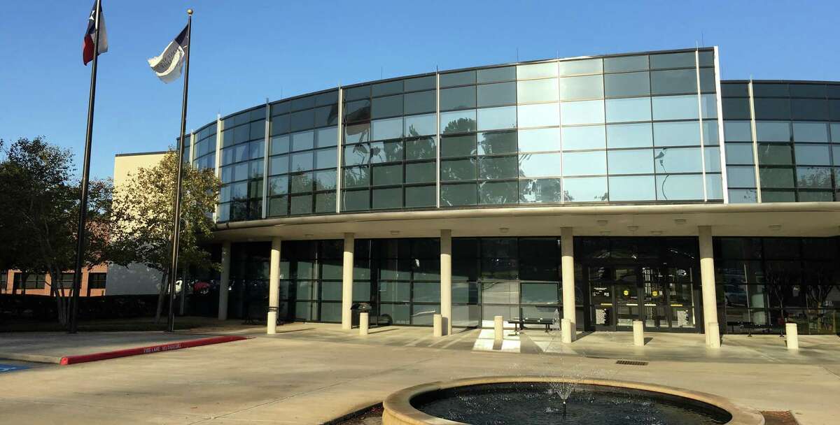 Lone Star CollegeTomball Community Library to celebrate 15th anniversary