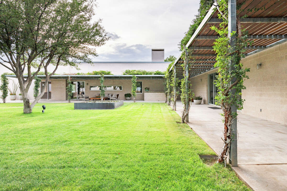 Book a Marfa, Texas ranch made famous by Beyonce, built by renowned
