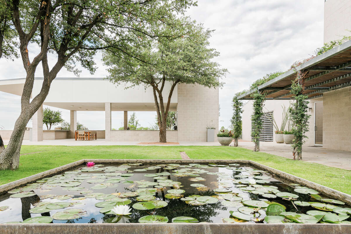 Book a Marfa, Texas ranch made famous by Beyonce, built by renowned