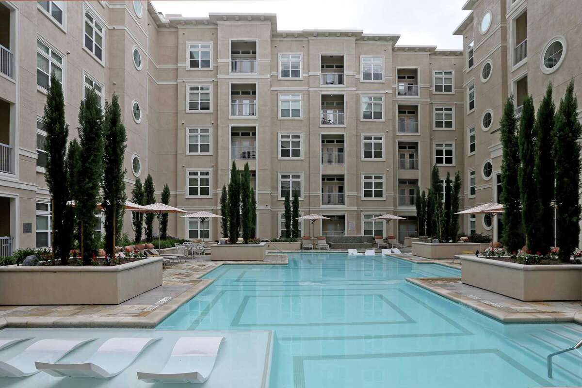 Camden Buys Trophy Inner Loop Apartments From Fein