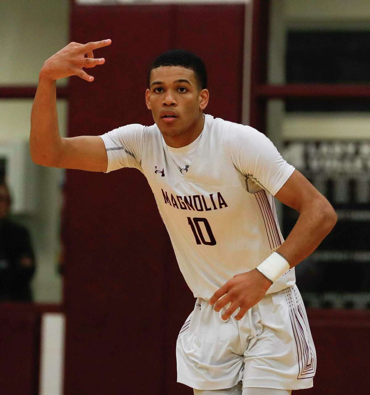 BOYS HOOPS: Magnolia grinds out win over College Station