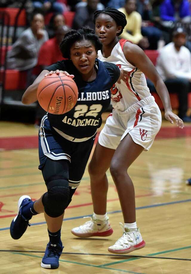 New Haven, Connecticut - Friday, January 3, 2020: Wilbur Cross H.S. girls basketball vs. Hillhouse H.S. Friday at Wilbur Cross H.S. in New Haven. Photo: Peter Hvizdak / Hearst Connecticut Media / New Haven Register