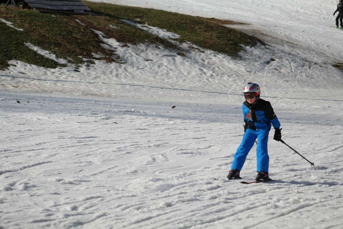 Powder Ridge aims to extend snow tubing, ski season using machine